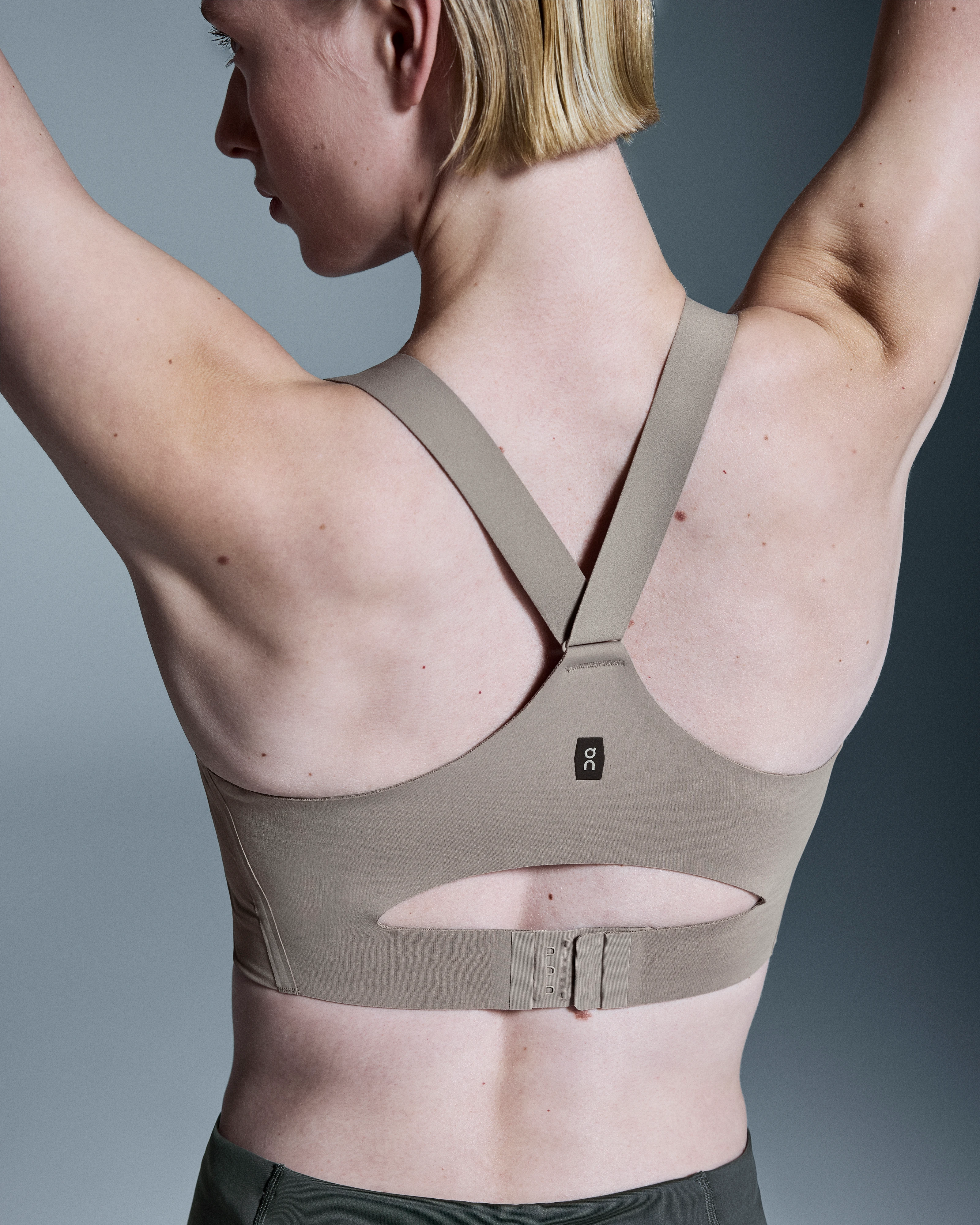 On Endurance Bra Cinder Femme Brassières