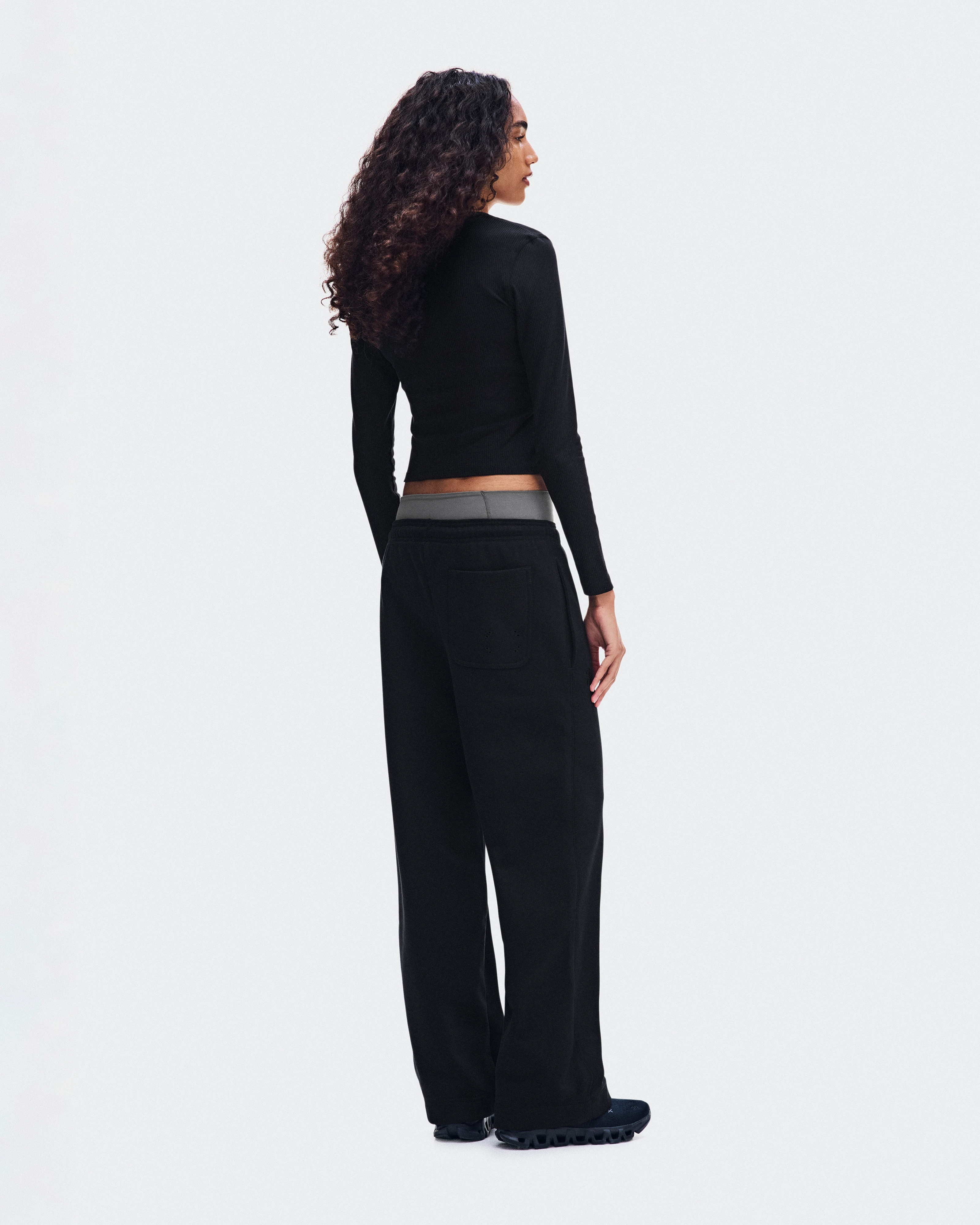 On All-Day Ribbed Long-T Black Femme Hauts et t-shirts