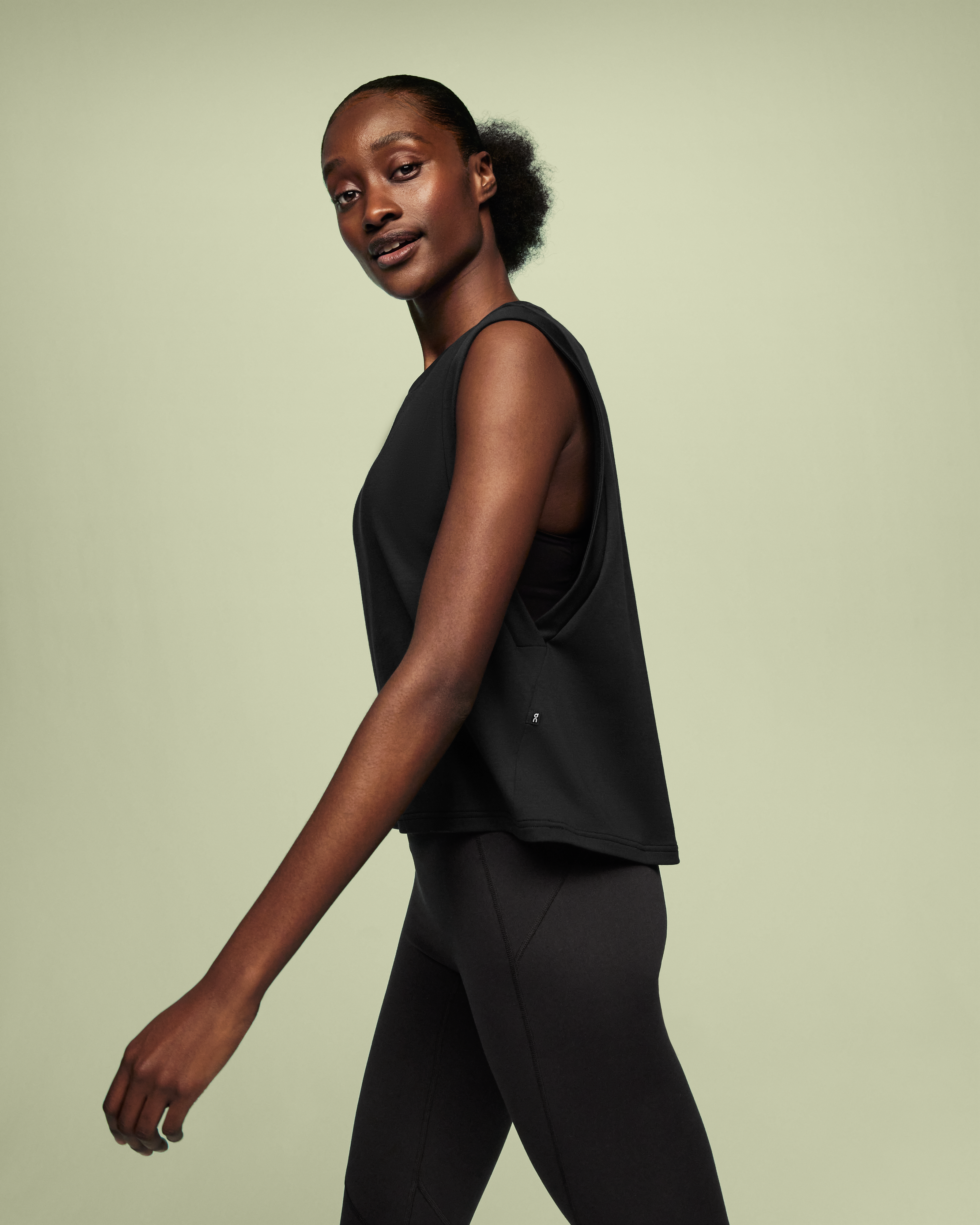 On Focus Crop Black Femme Hauts et t-shirts