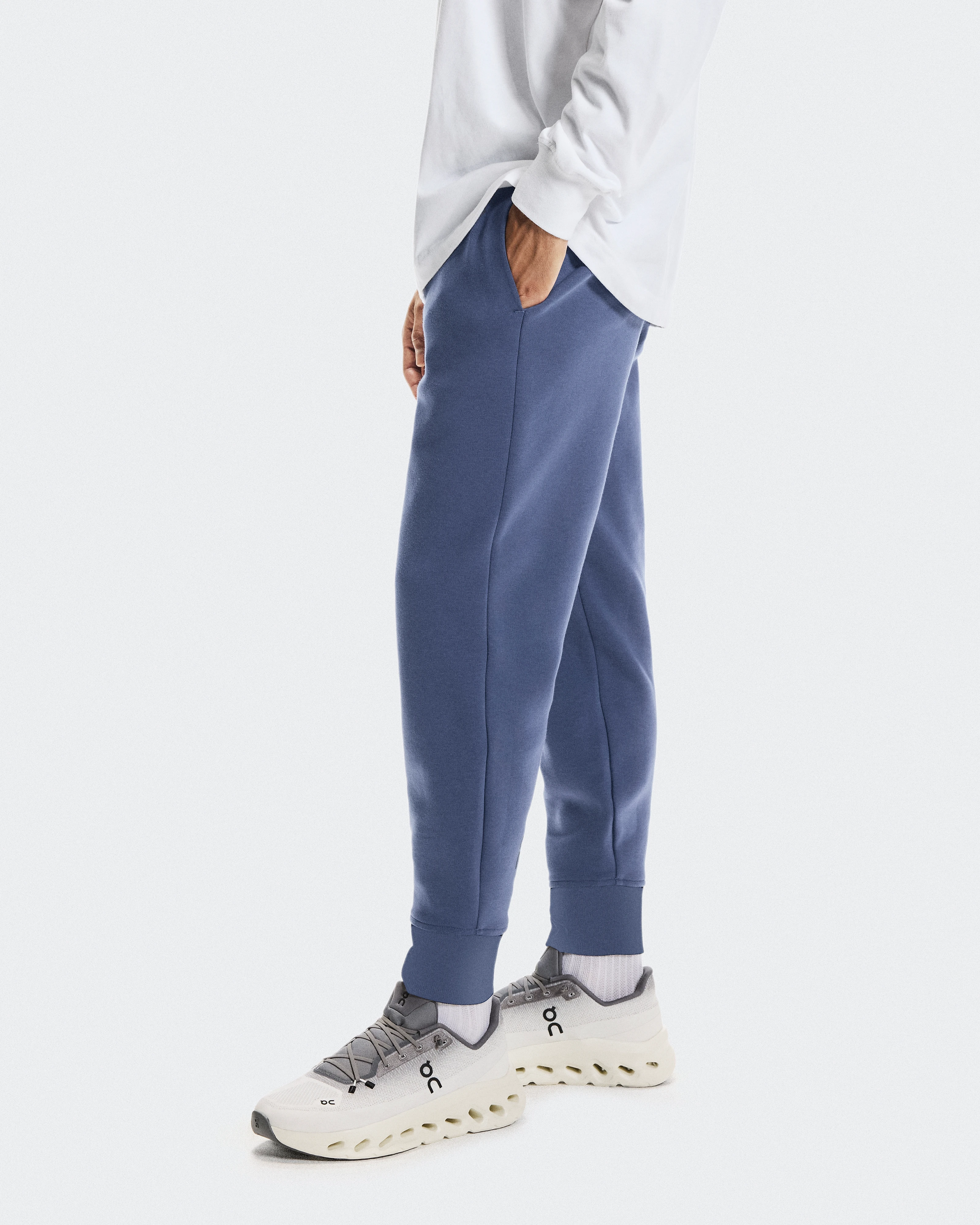 On Focus Tech Sweatpants Acai Homme Pantalons