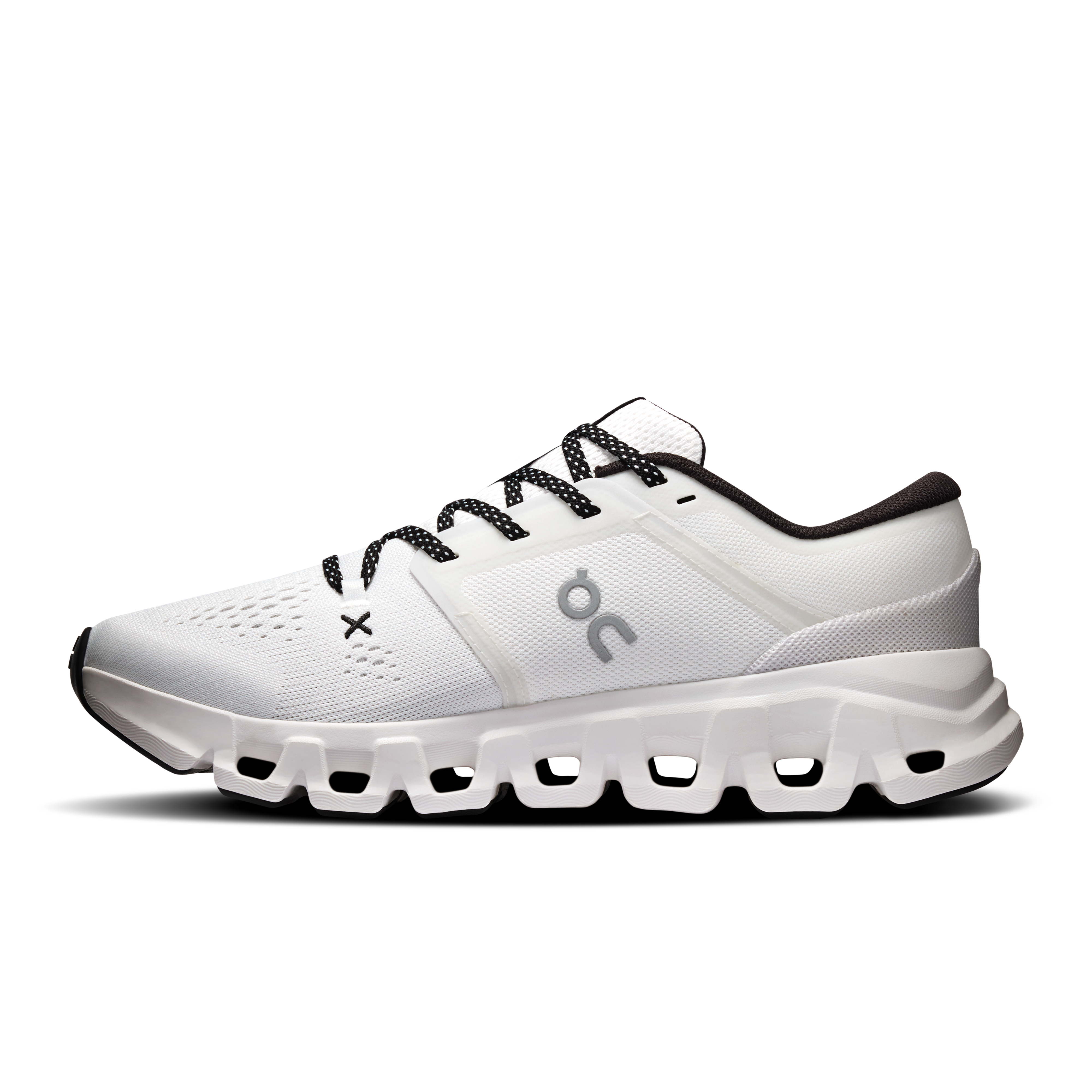 On Cloud X 5 White & Black Femme Active Life Chaussures