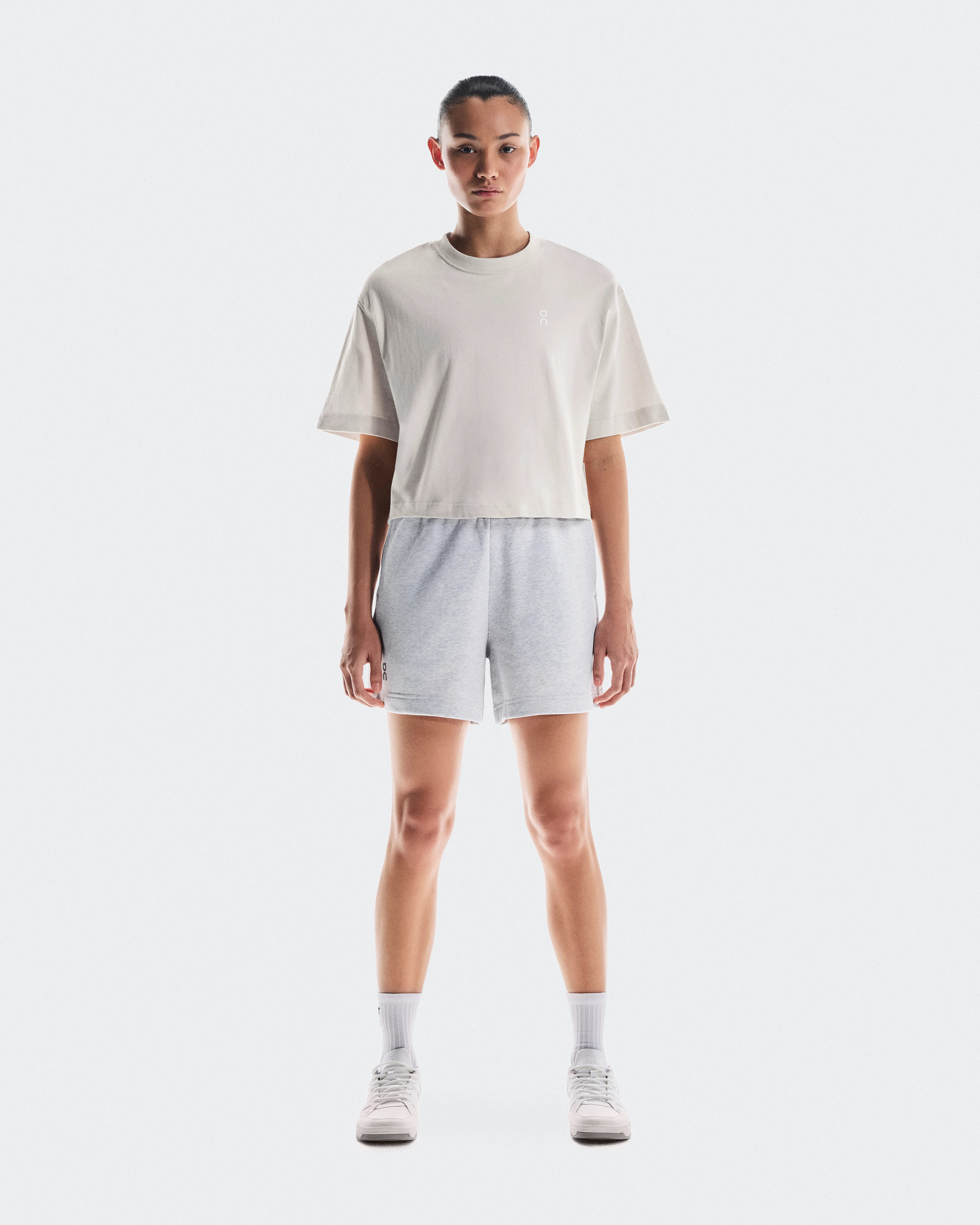 On Club Boxy-T Graphic Silver Femme Hauts et t-shirts