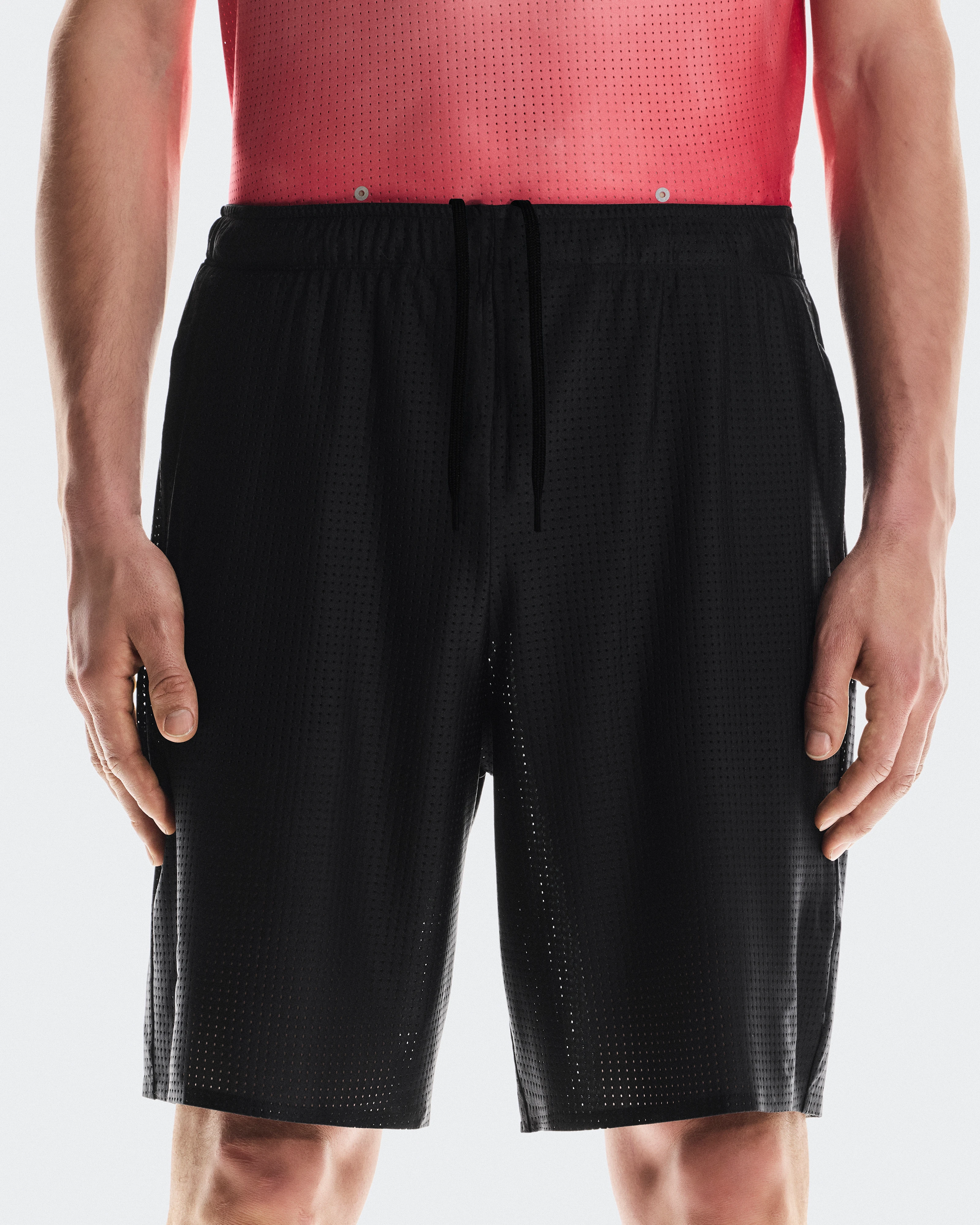 On Pace Mesh Shorts Black Homme Shorts