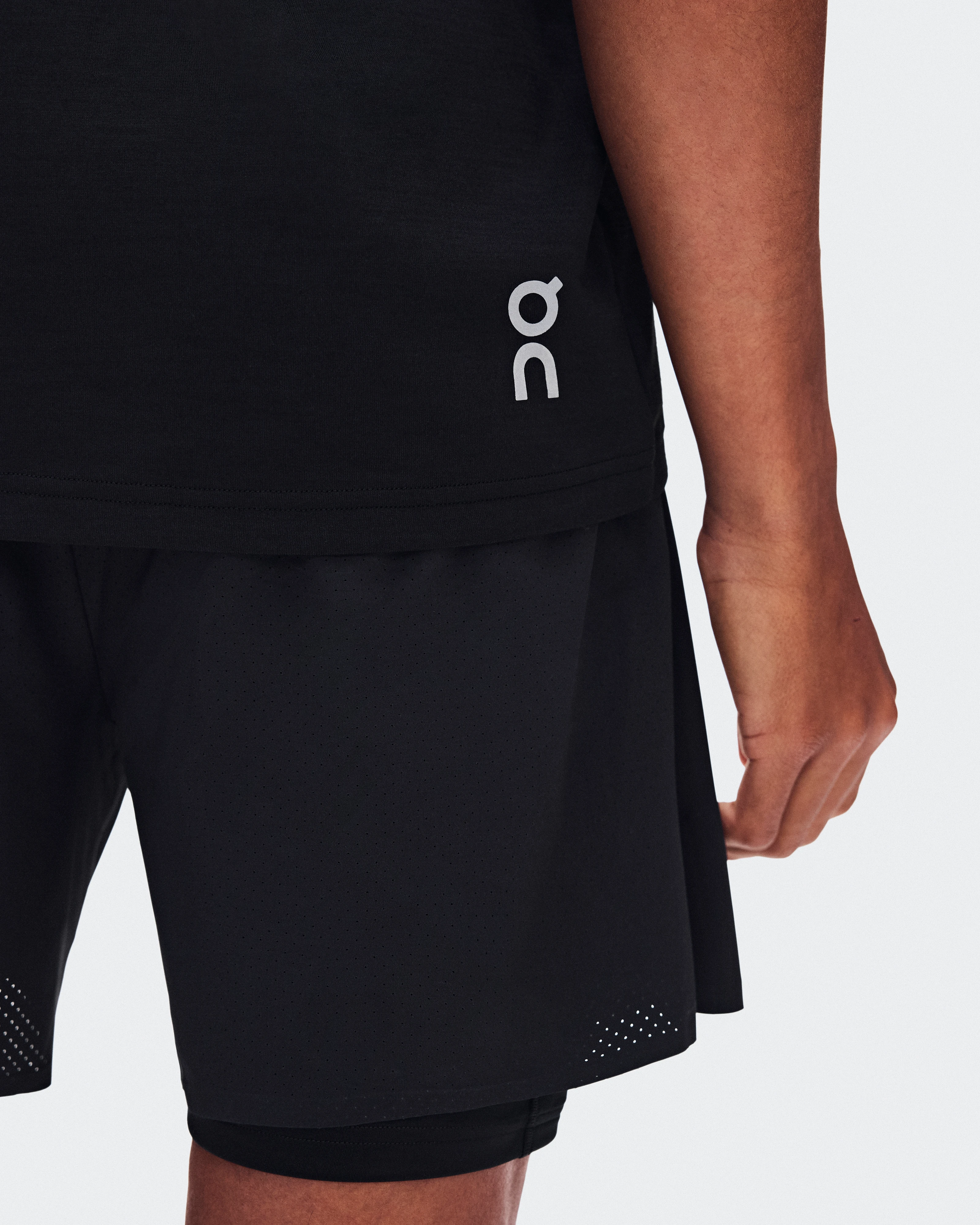 On On Run Tank Black Homme Hauts et t-shirts