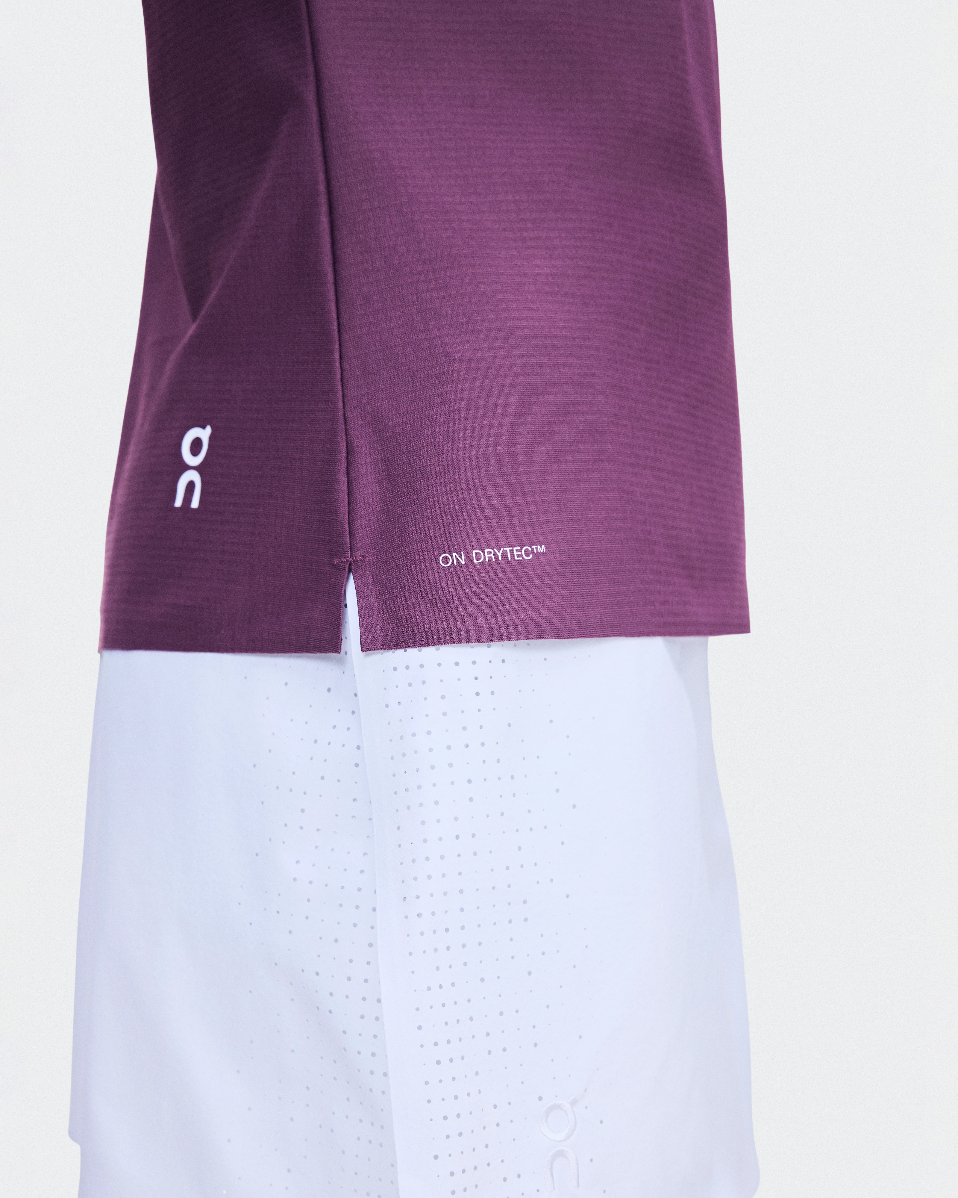 On Court-T Cassis Femme Hauts et t-shirts