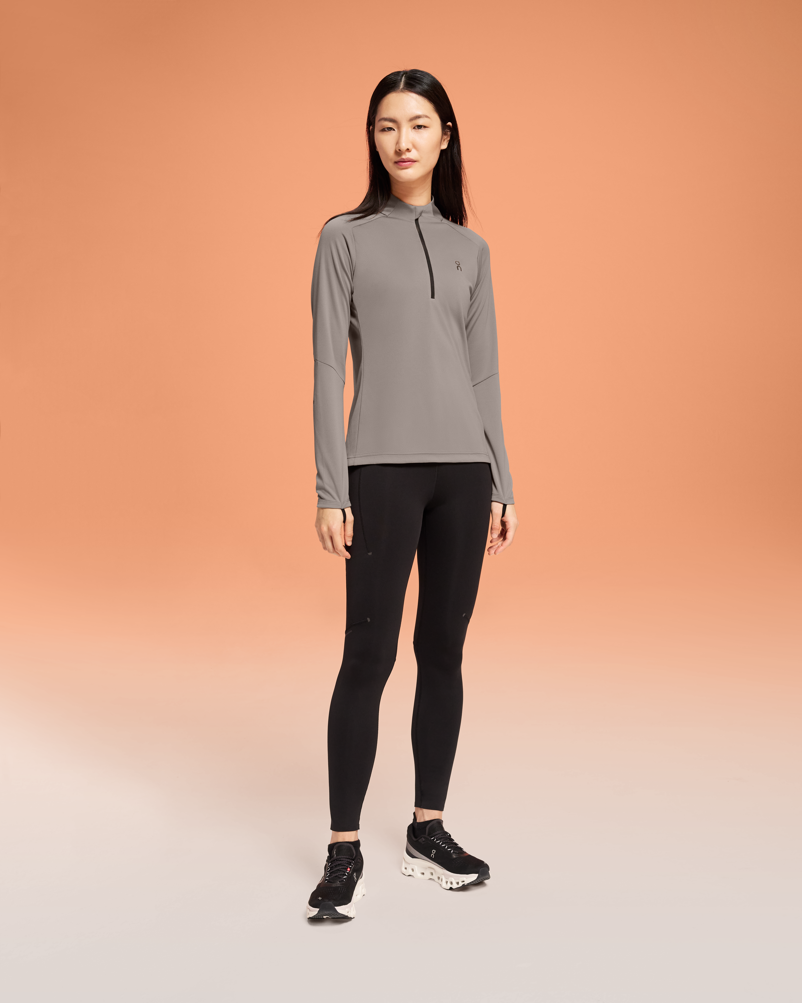 On Climate Shirt Cinder Femme Sweats à capuche et sweats