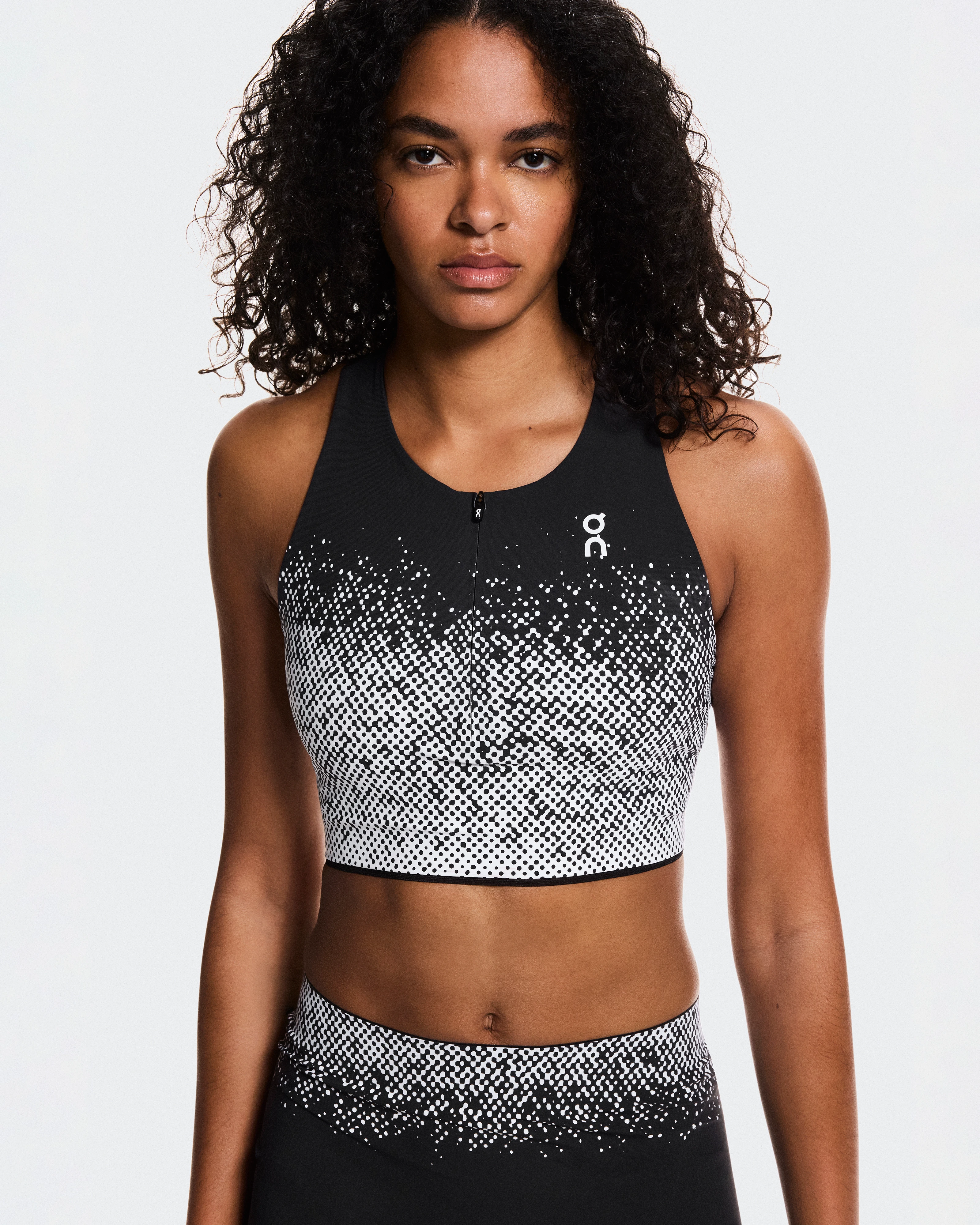 On Zero Crop White & Black Femme Hauts et t-shirts