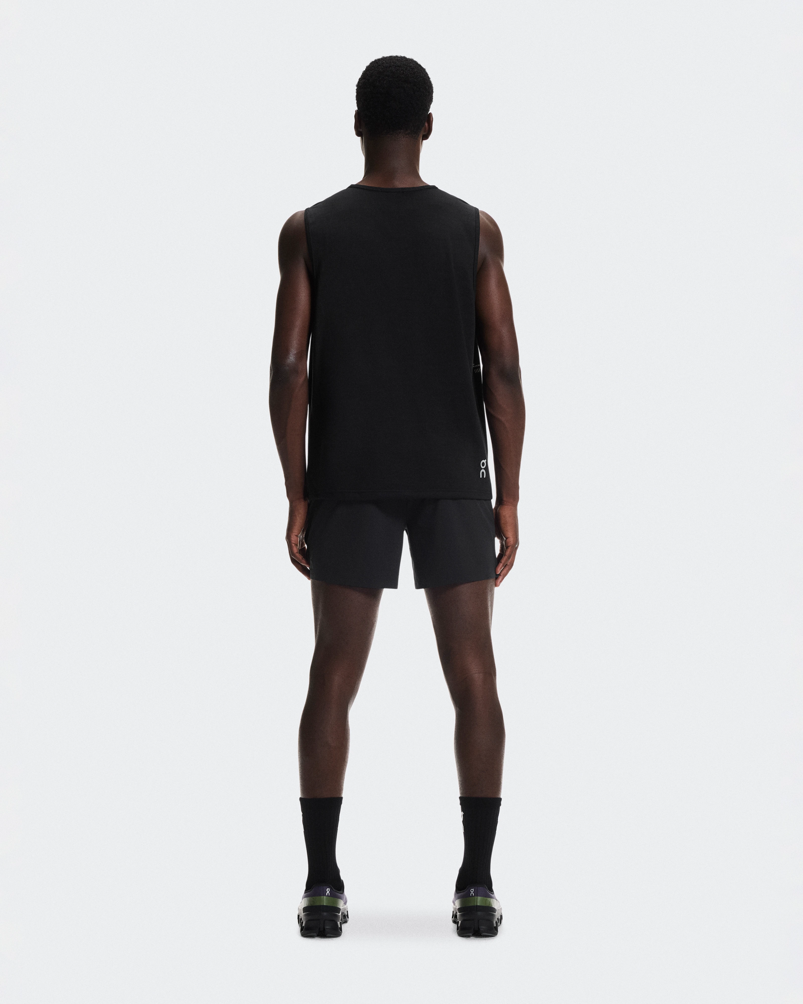 On On Run Tank Black Homme Hauts et t-shirts