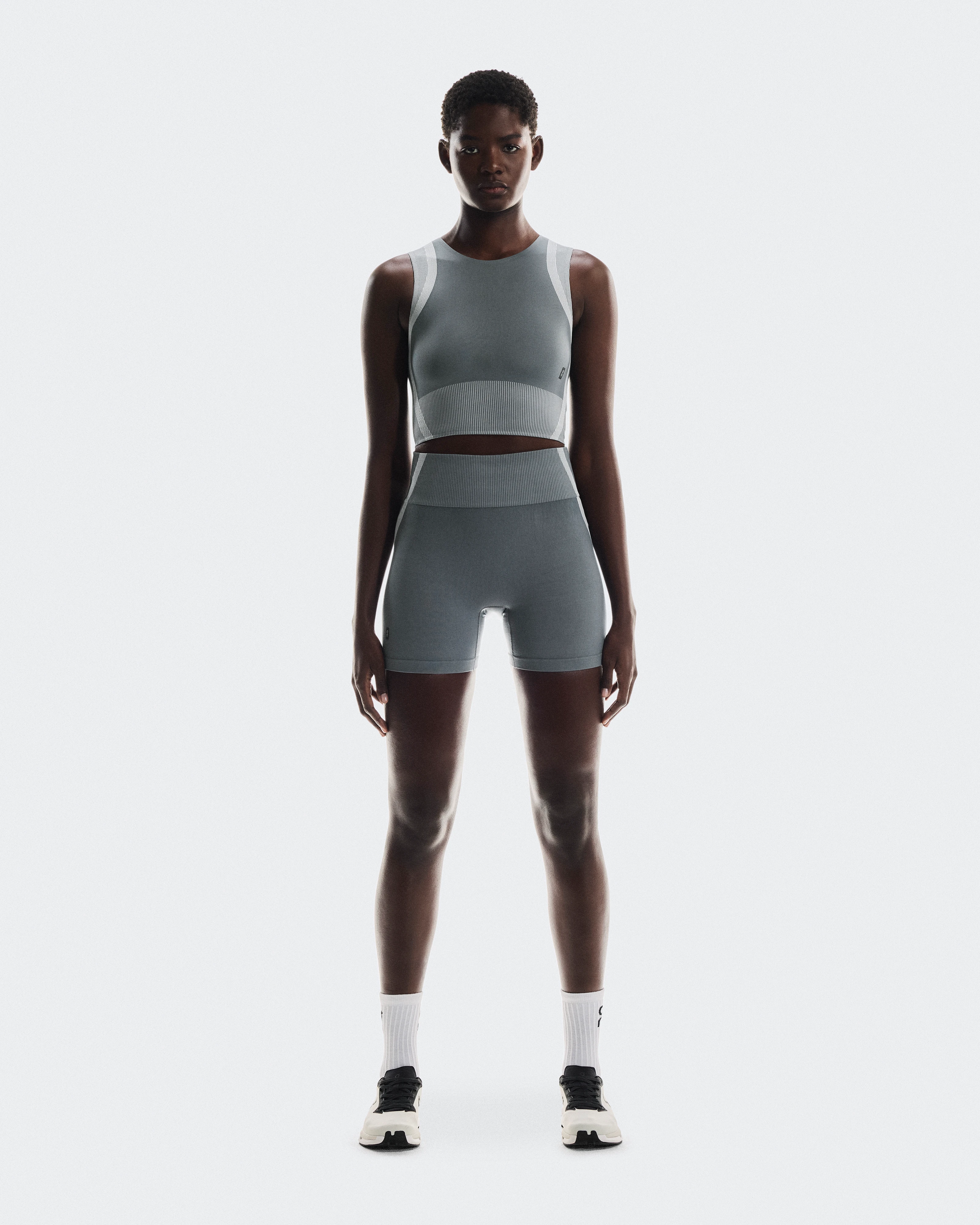 On Studio Knit Shorts Rock & Glacier Femme Shorts
