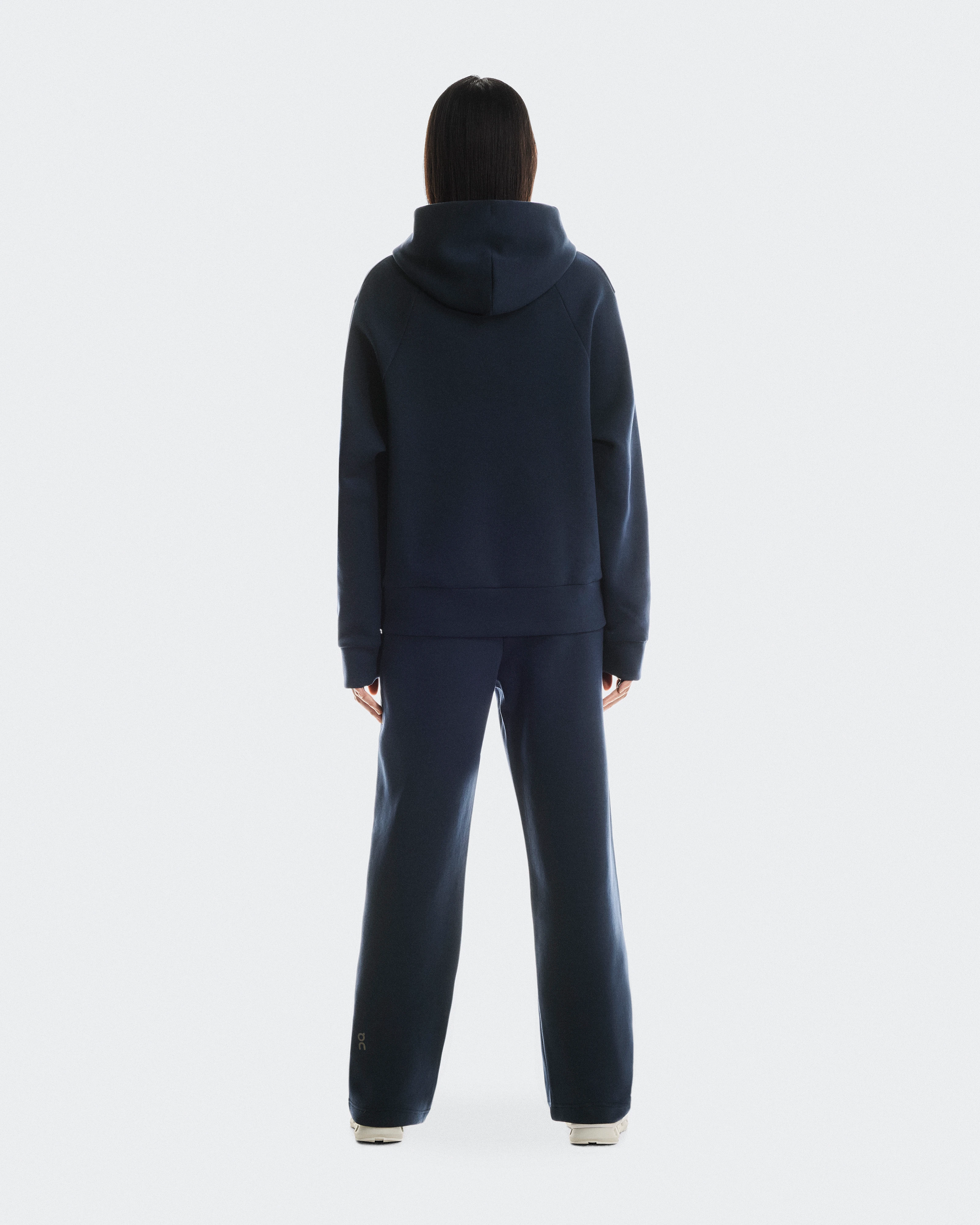 On Focus Tech Sweatpants Navy Femme Pantalons