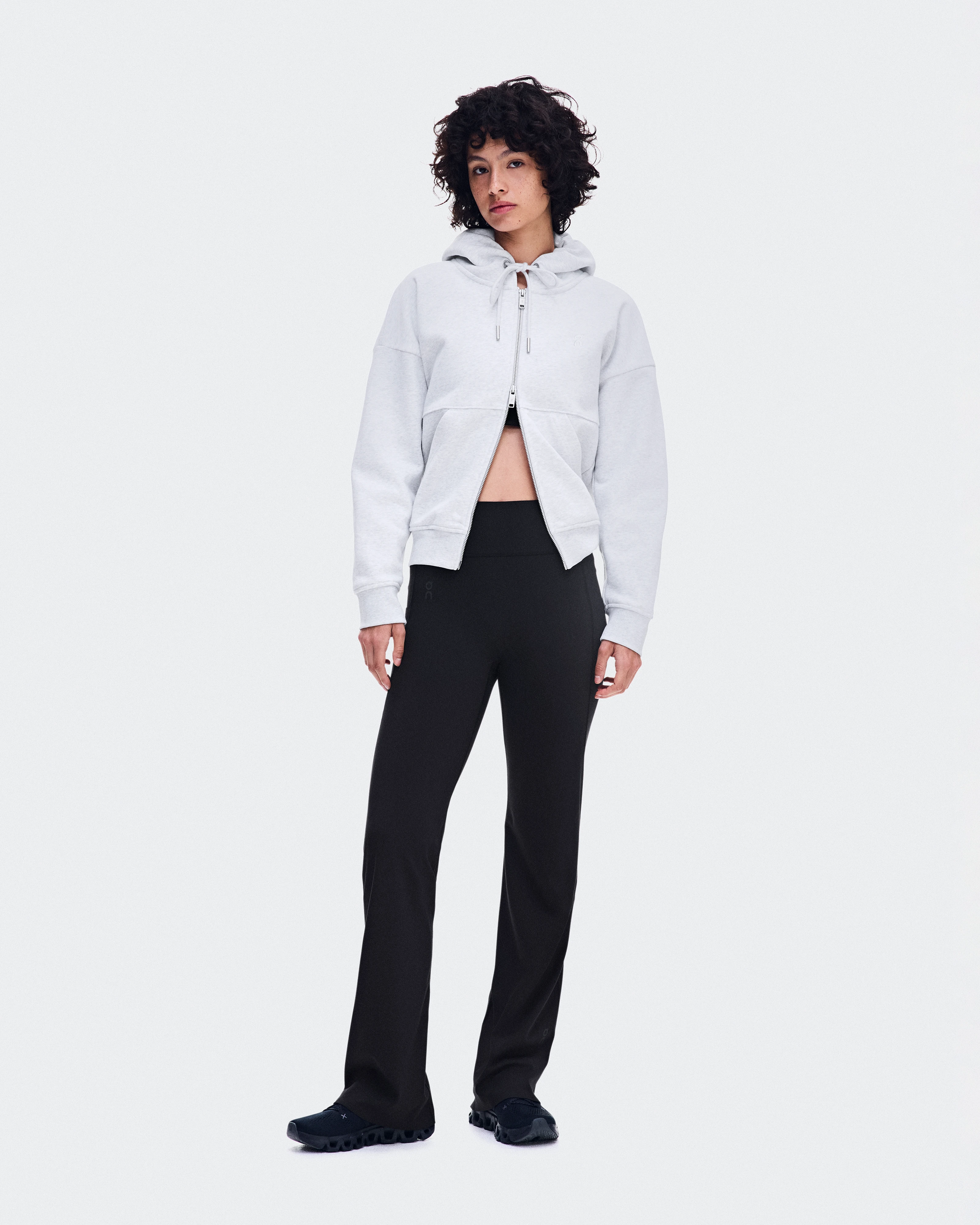 On Studio Flared Pants 32" Black Femme Pantalons