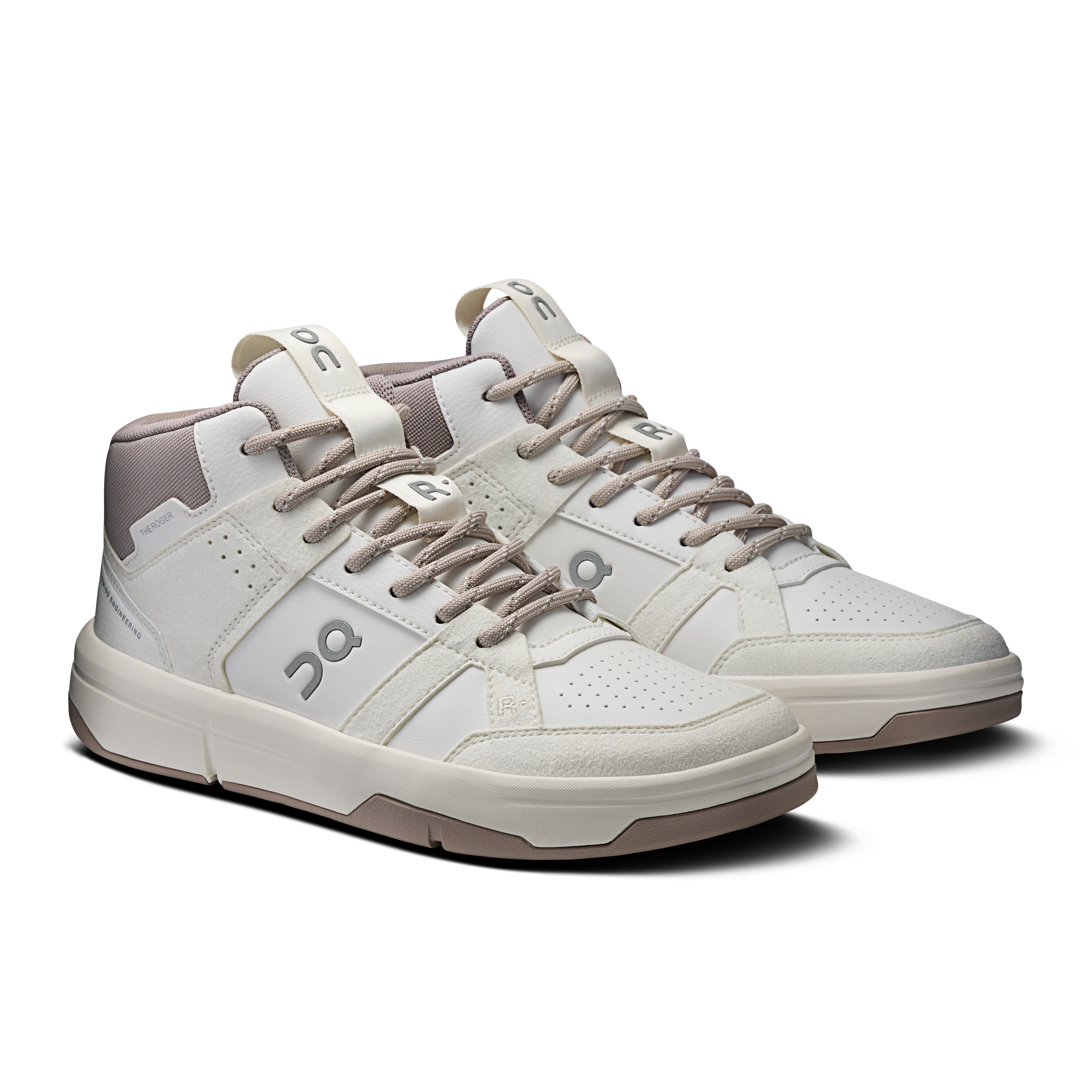 On THE ROGER Clubhouse Mid Ivory & Fog Femme Tennis Chaussures