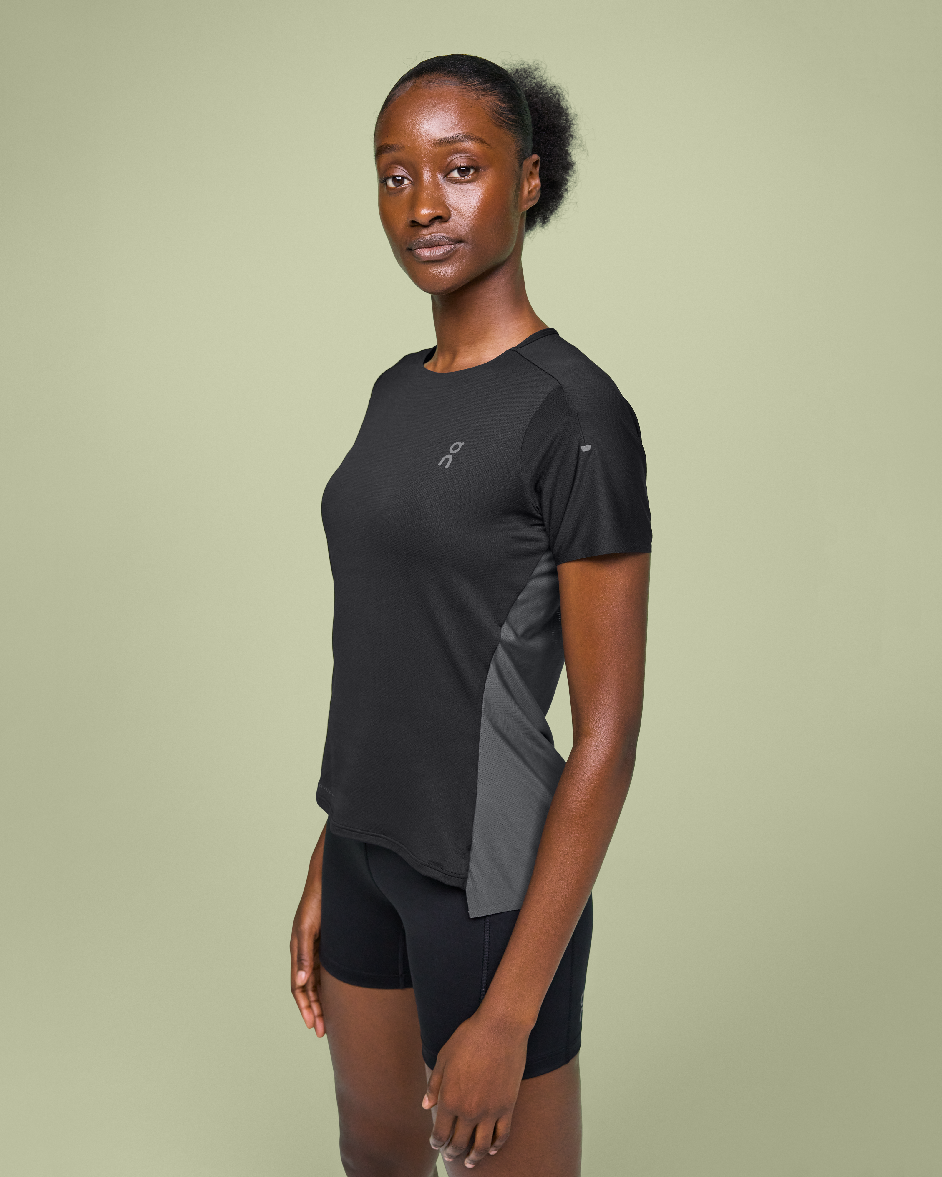 On Performance-T Black & Eclipse Femme Hauts et t-shirts