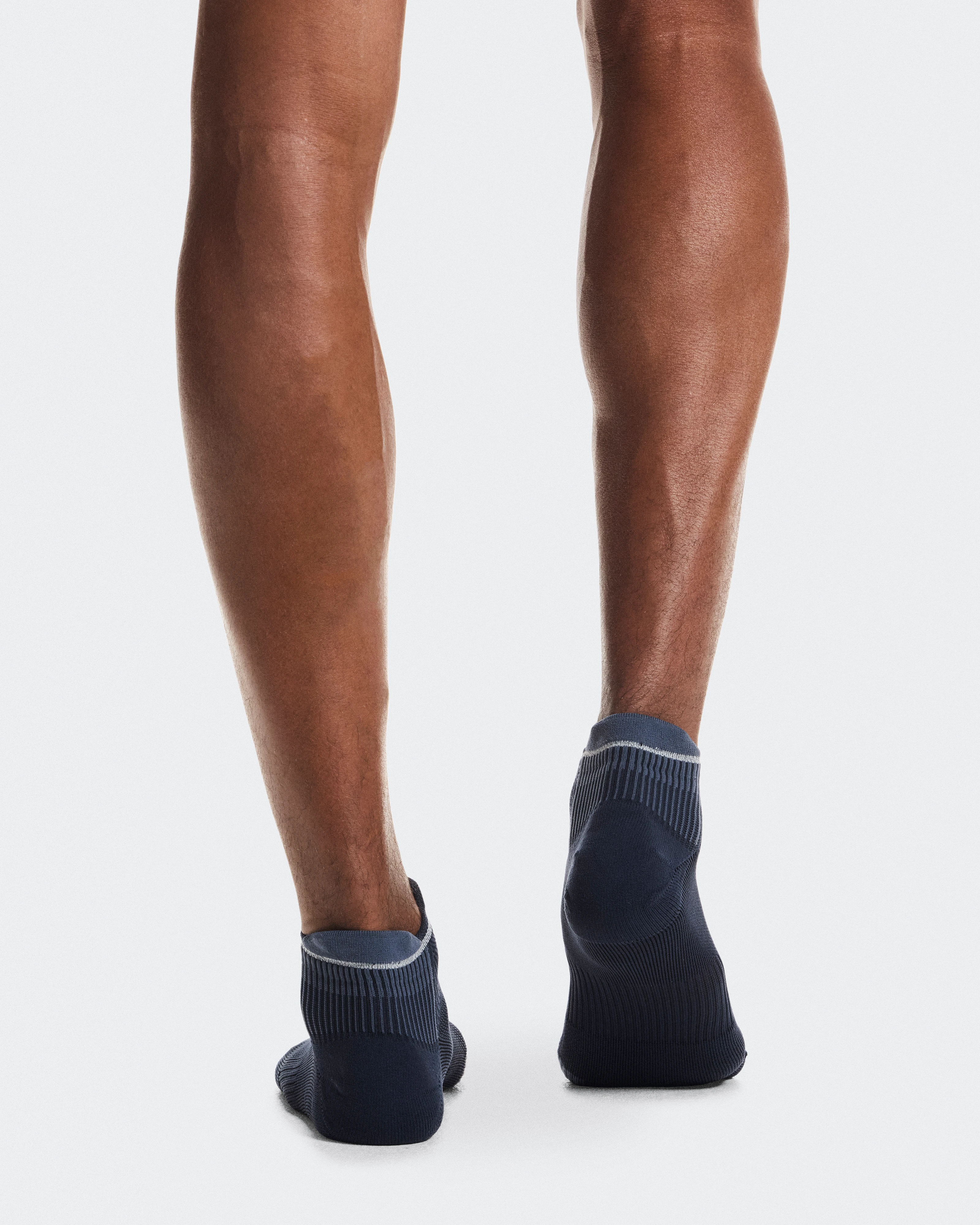 On Performance Run Sock Low Navy & Navy Unisexe Chaussettes