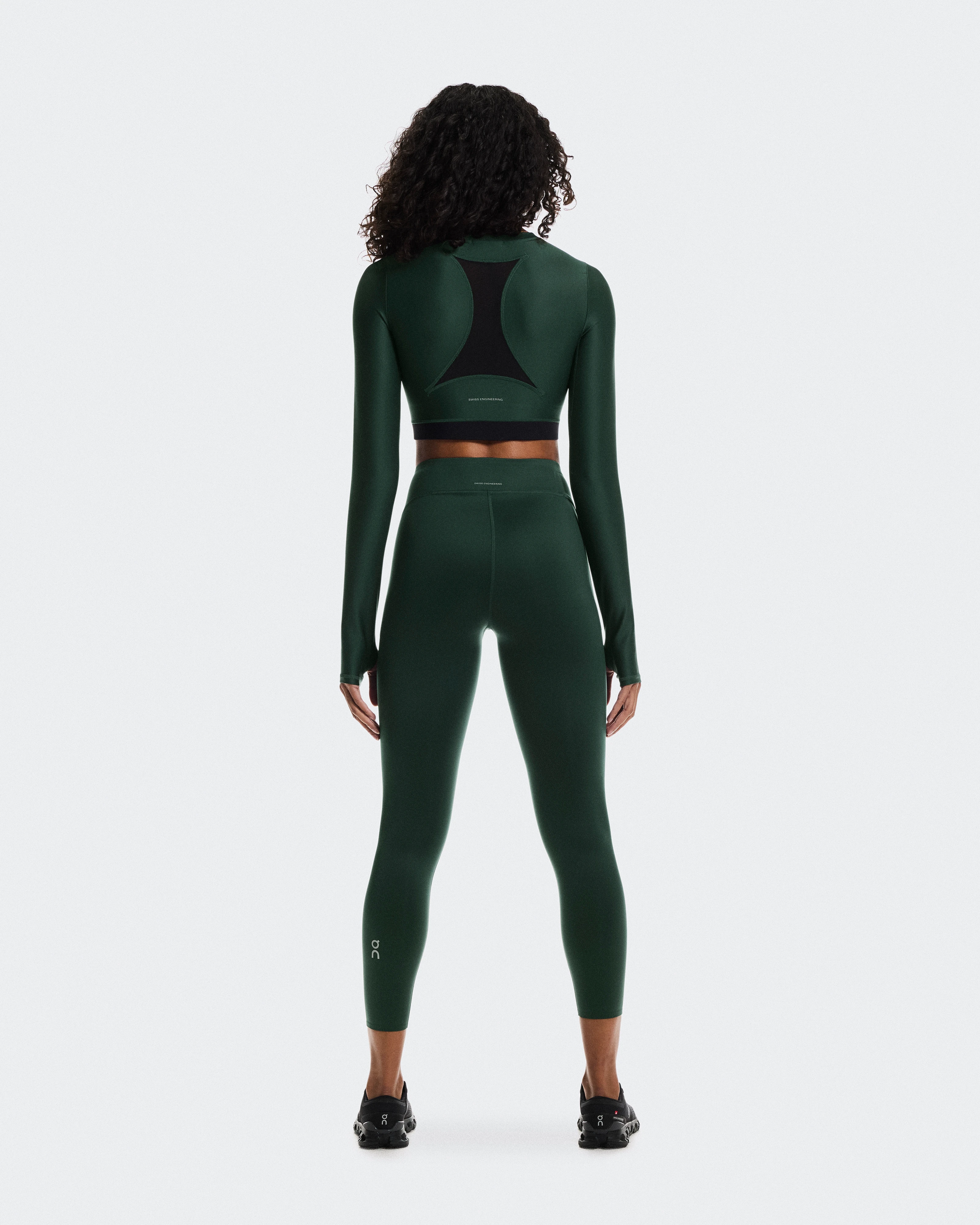 On Train Long Sleeve Crop Obsidian Femme Hauts et t-shirts