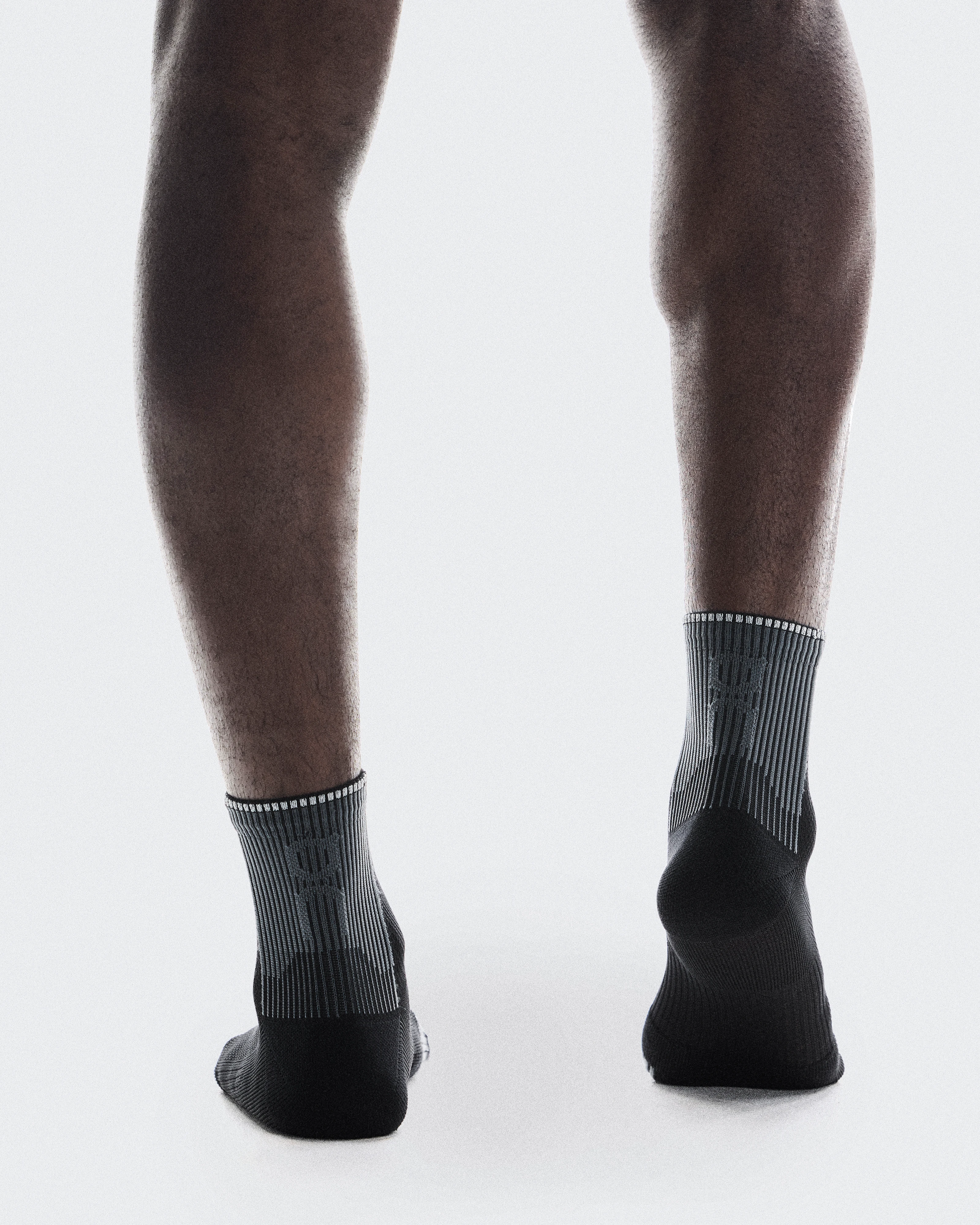 On Performance Run Sock Mid Black & Eclipse Unisexe Chaussettes