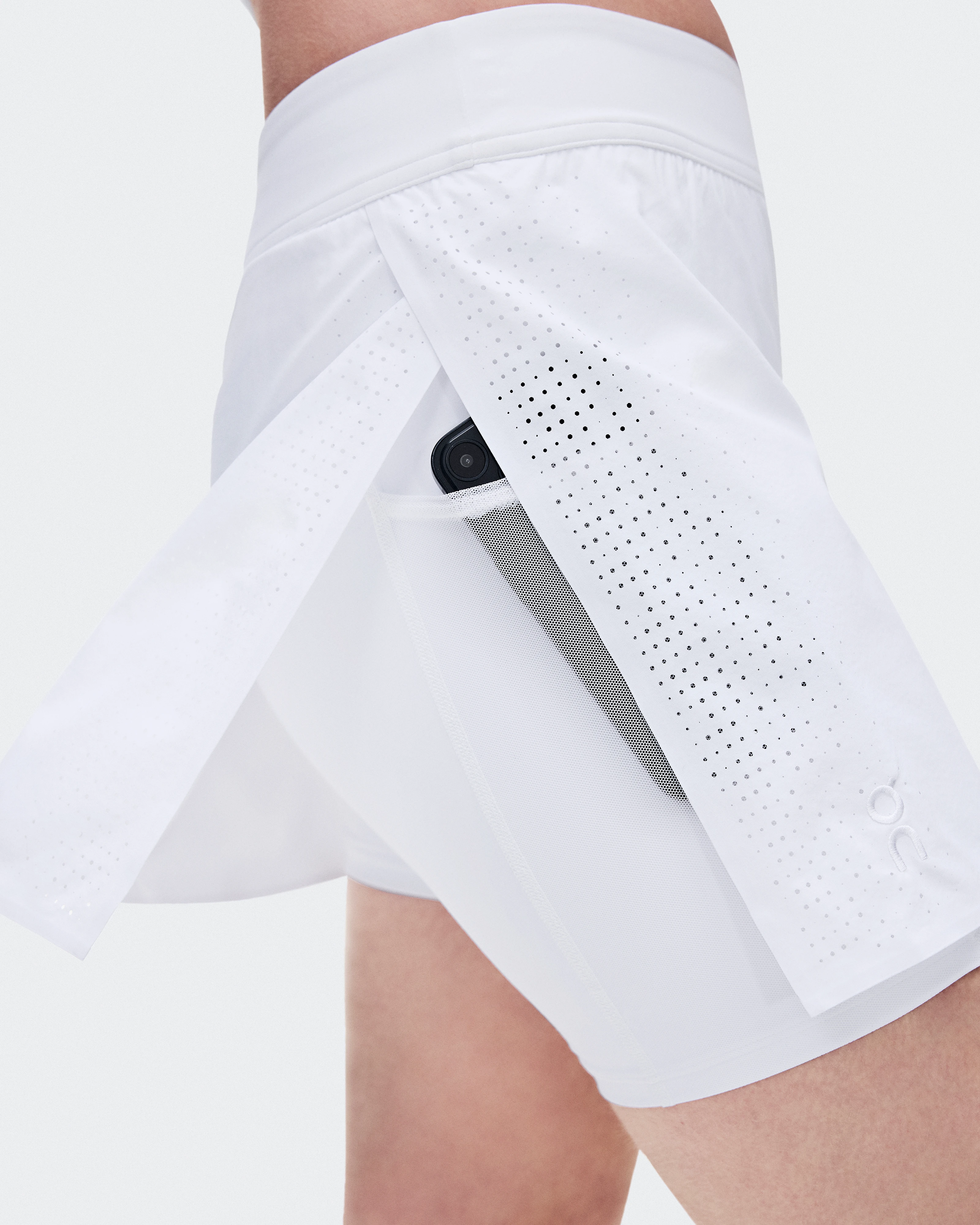 On Court Skirt Split LDN White Femme