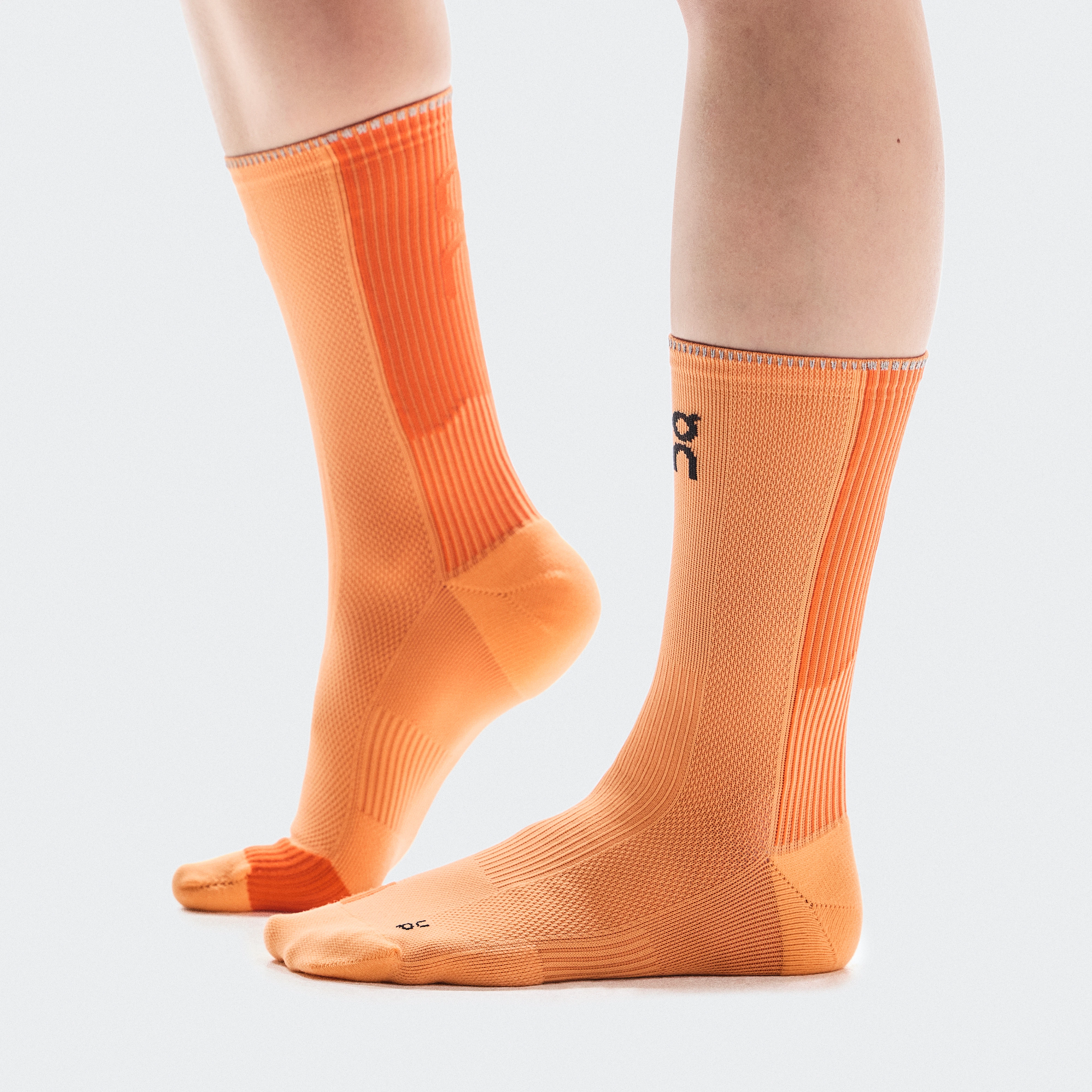 On Performance Run Sock High Tangerine & Flame Unisexe – Running de performance, respirabilité, amorti Chaussettes