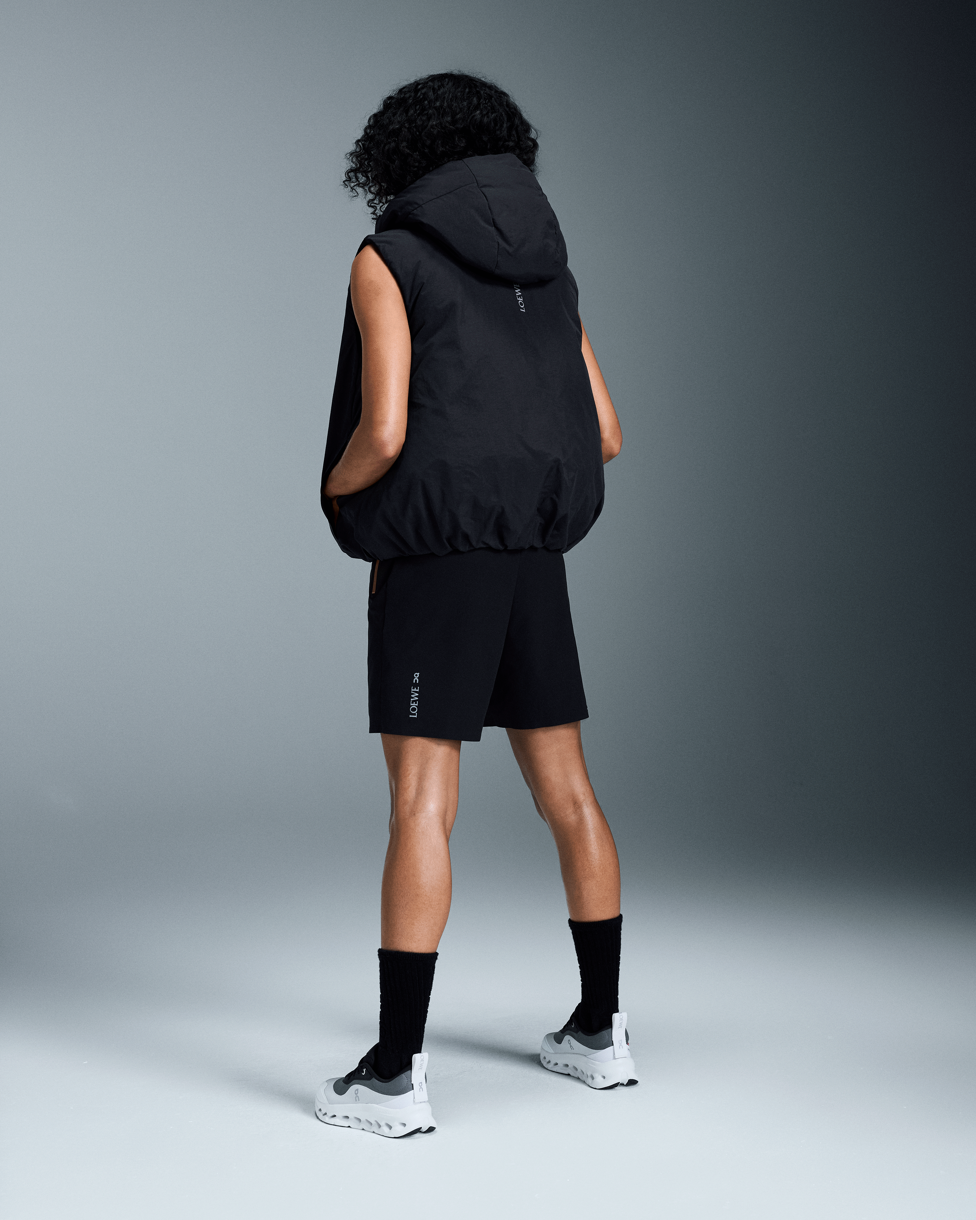 On Puffer Vest LOEWE Black Femme Vestes