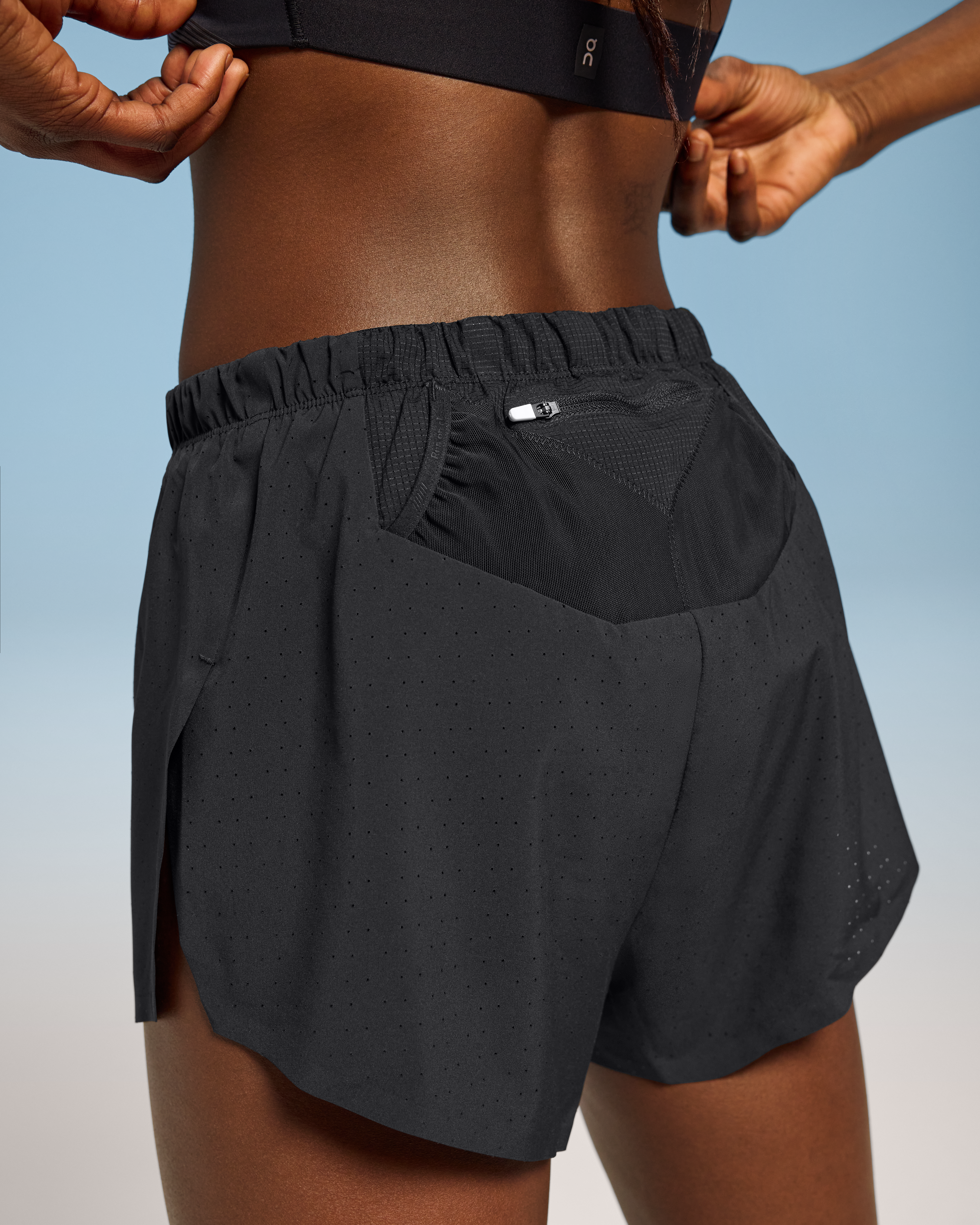 On Race Shorts Black Femme Shorts