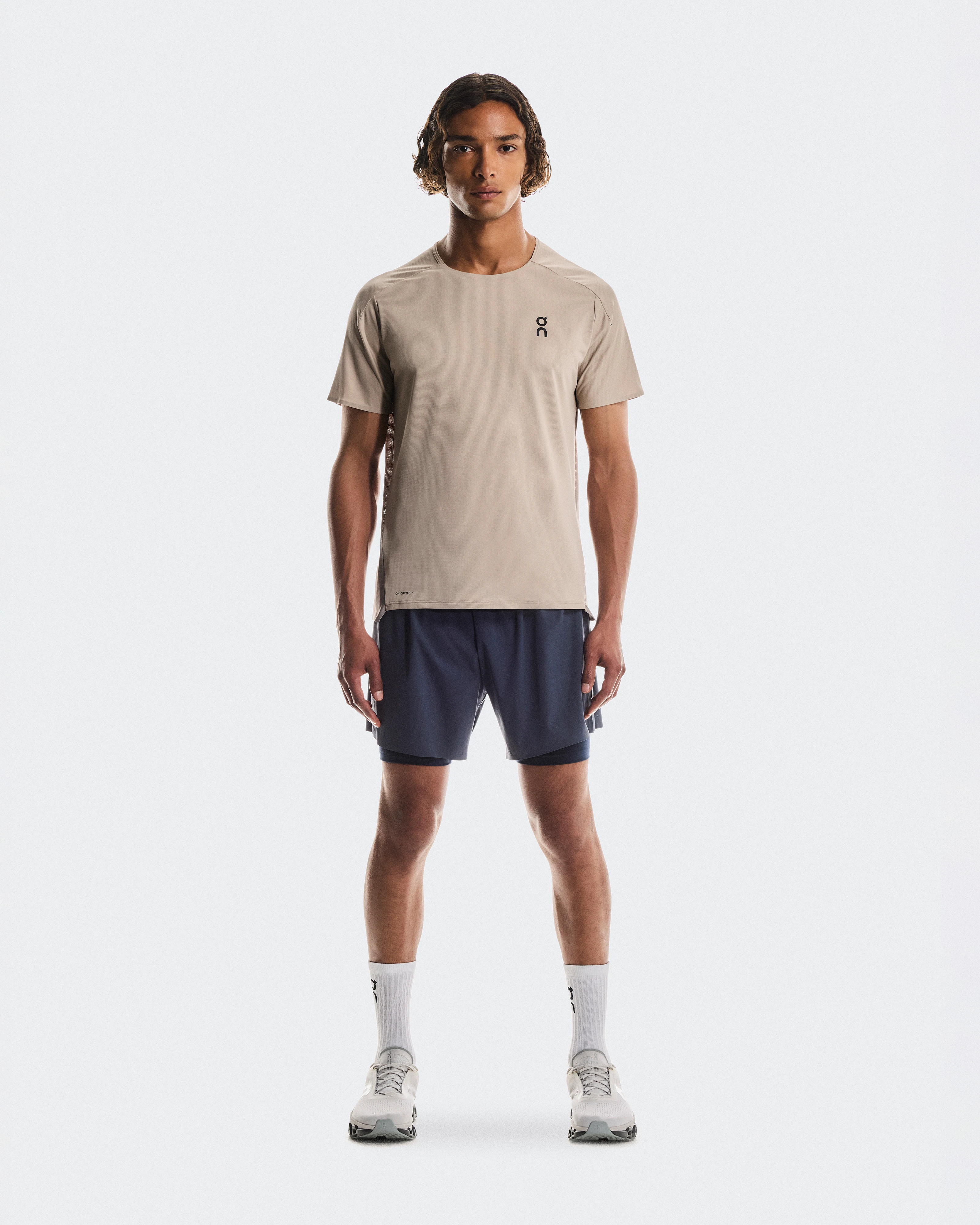 On Performance-T Desert & Cinder Homme Hauts et t-shirts