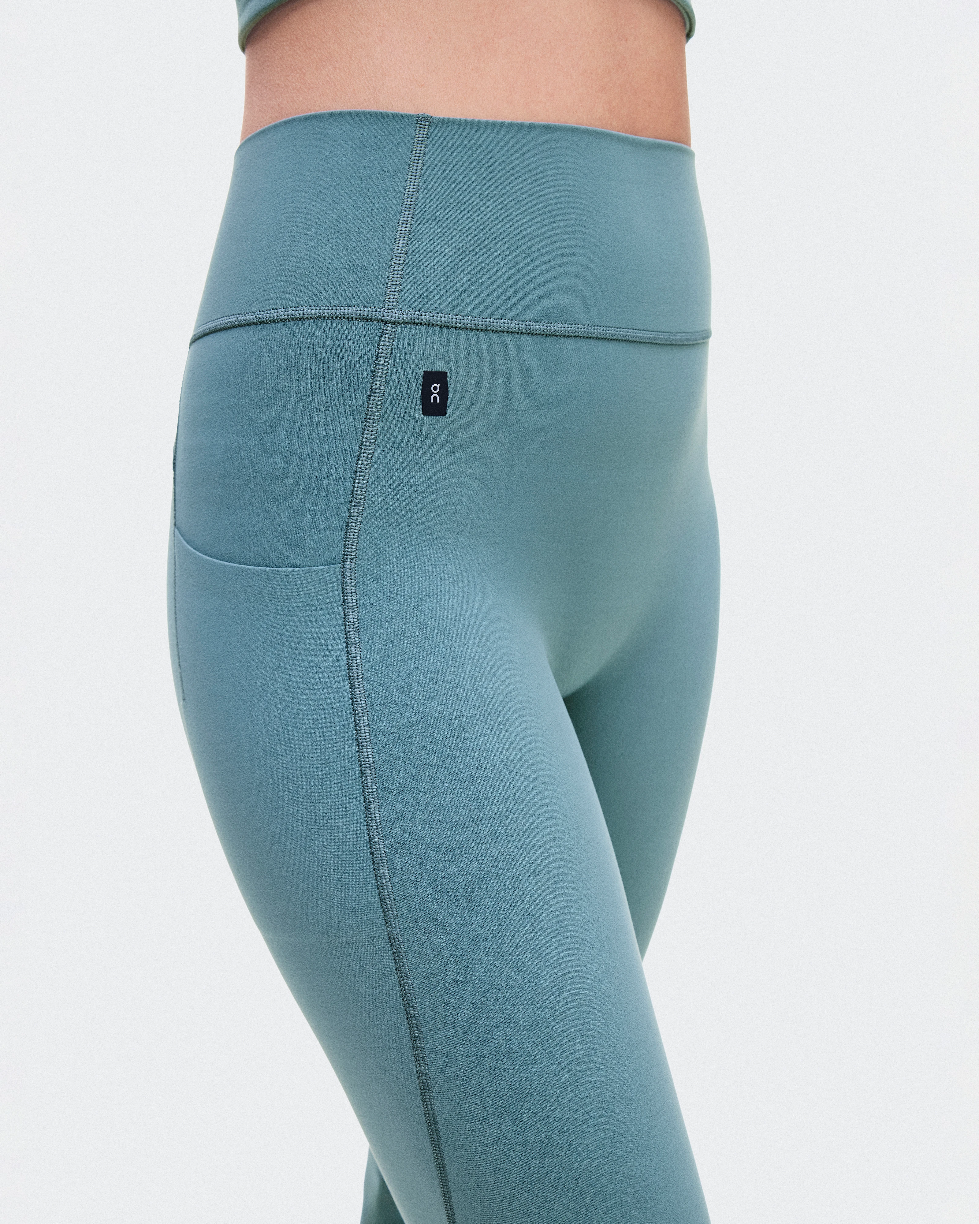 On Studio Flared Pants 30" Agave Femme Pantalons