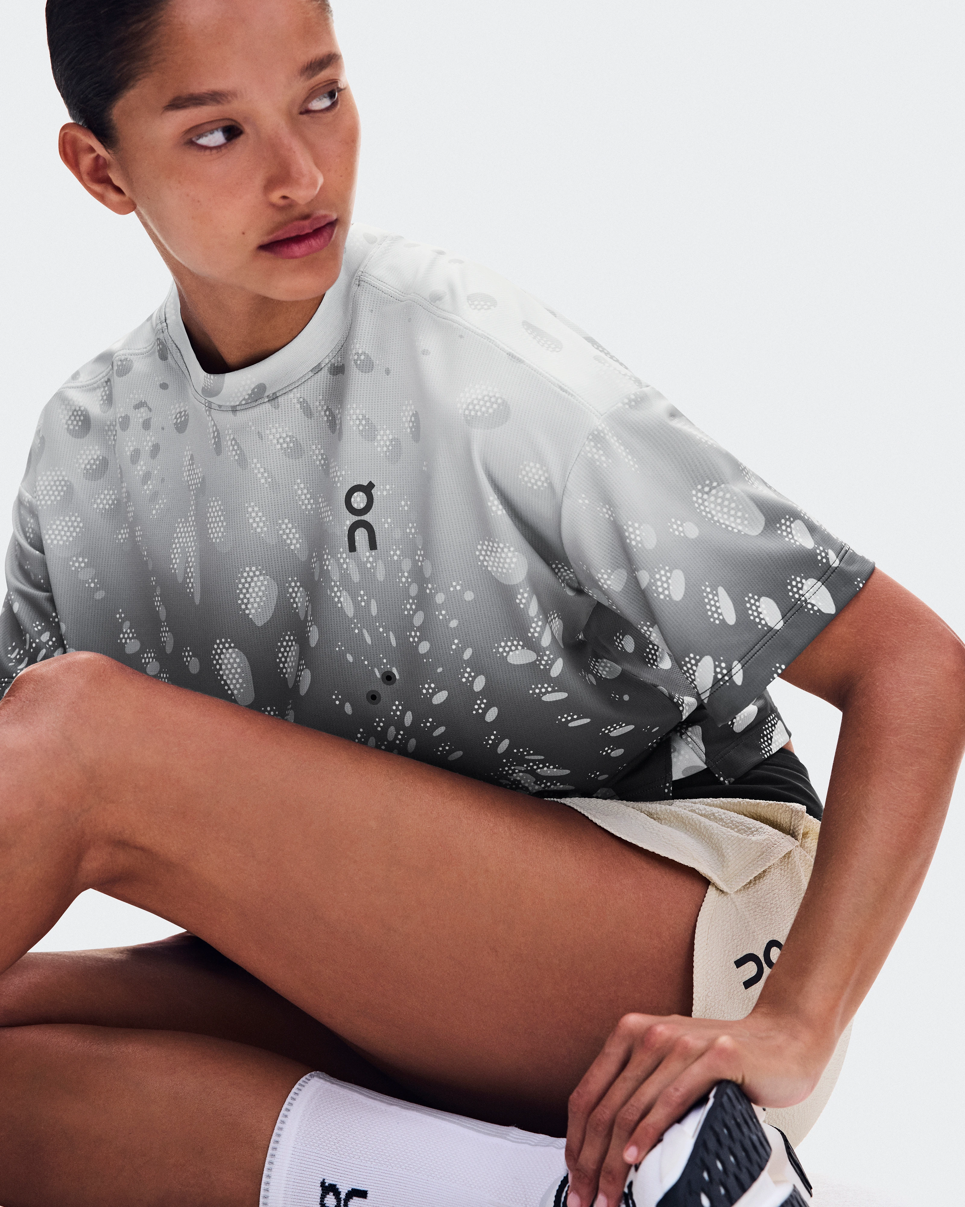 On Performance Volt-T Espresso Femme Hauts et t-shirts