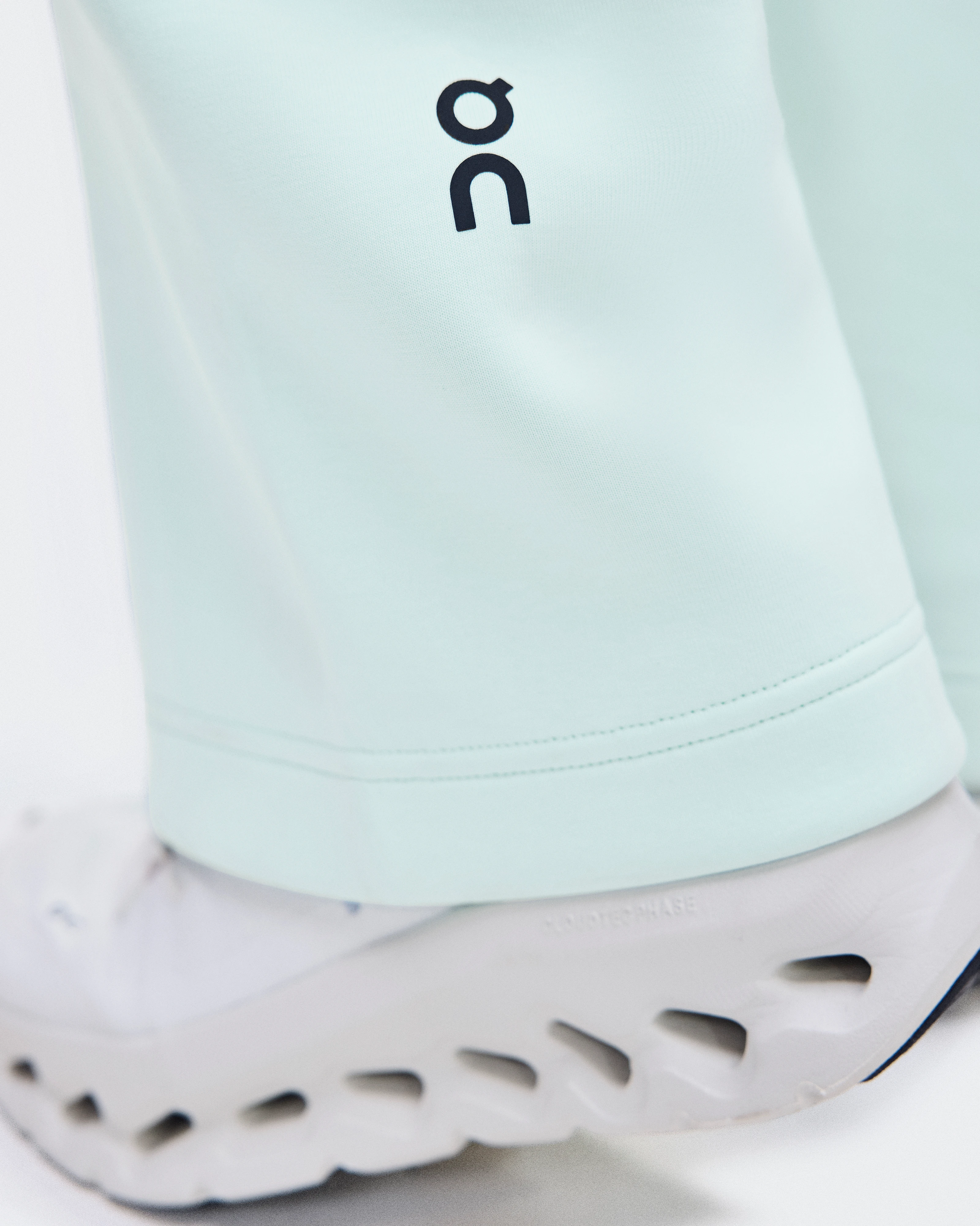 On Focus Tech Sweatpants Flurry Femme Pantalons