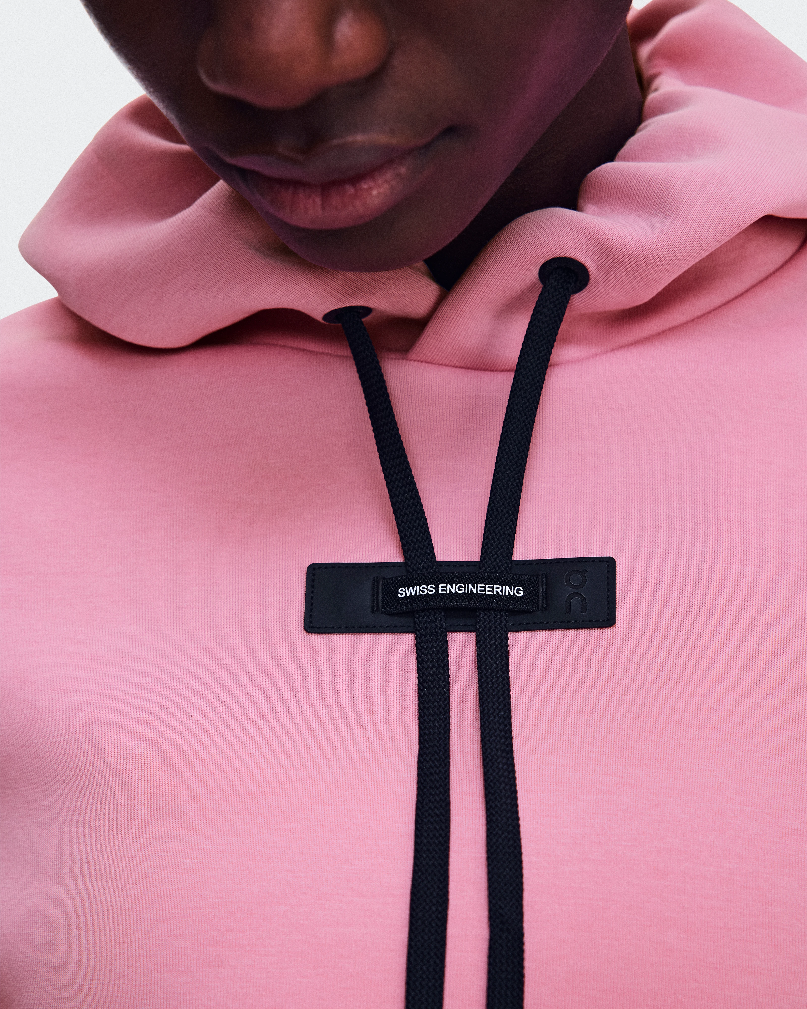 On Focus Tech Hoodie Magnolia Femme Sweats à capuche et sweats